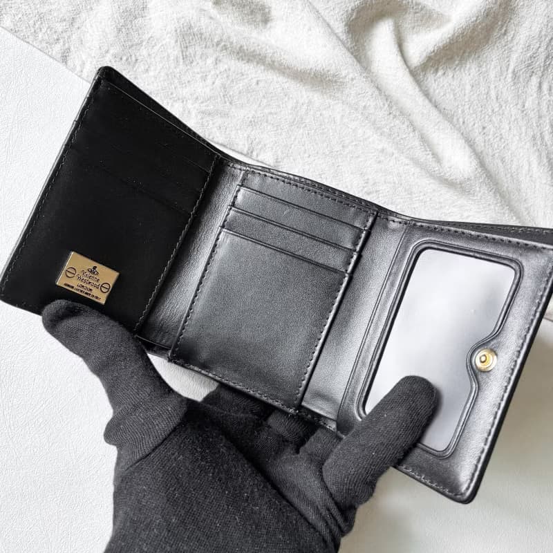 Vintage Vivienne Westwood 黑色鴕鳥壓紋口金短夾