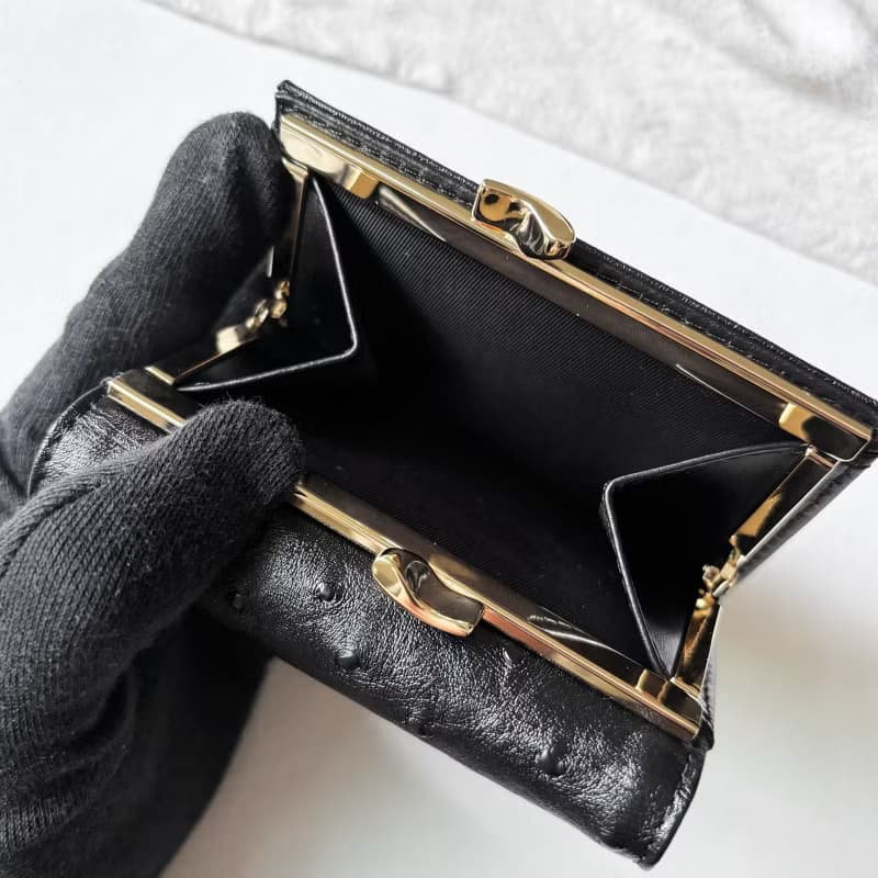 Vintage Vivienne Westwood 黑色鴕鳥壓紋口金短夾