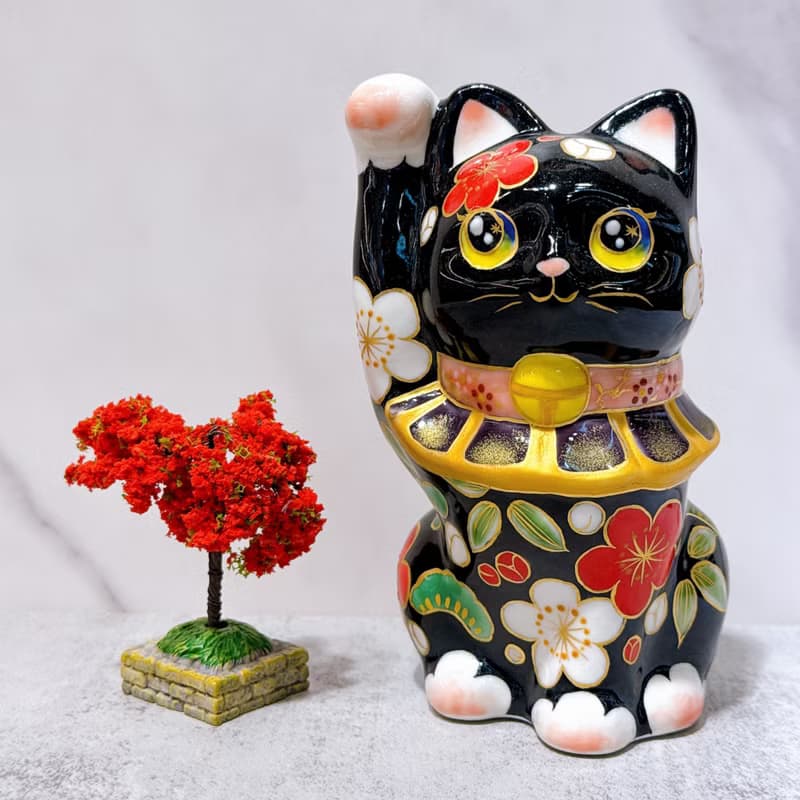 【松竹聚福】日本清水燒招財貓 | 色繪 - 黑地 松竹梅