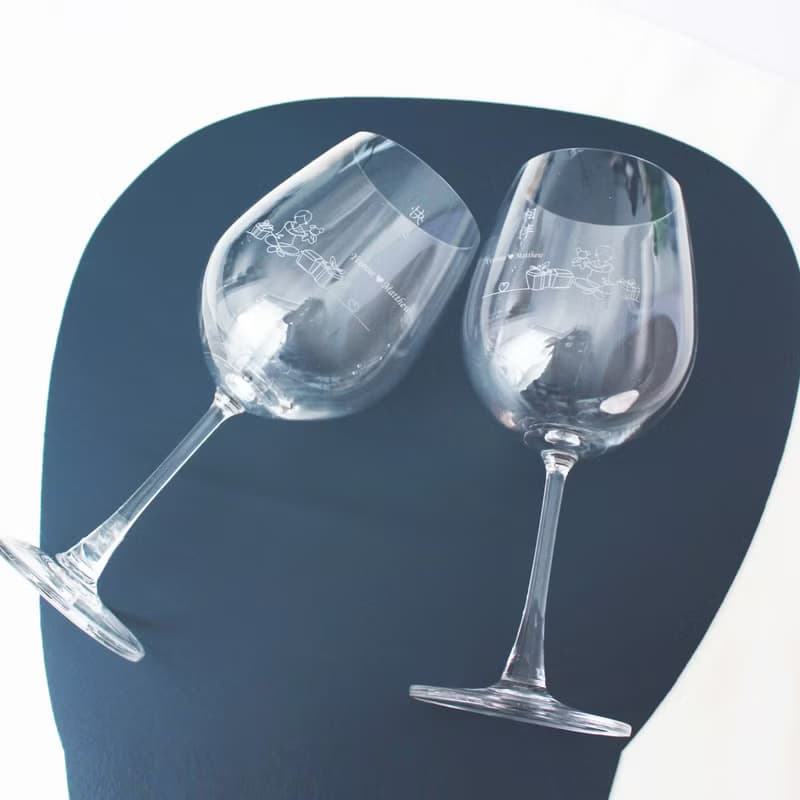 Minimalist簡單愛系列|定制快樂相伴紅酒對杯—文字雕刻