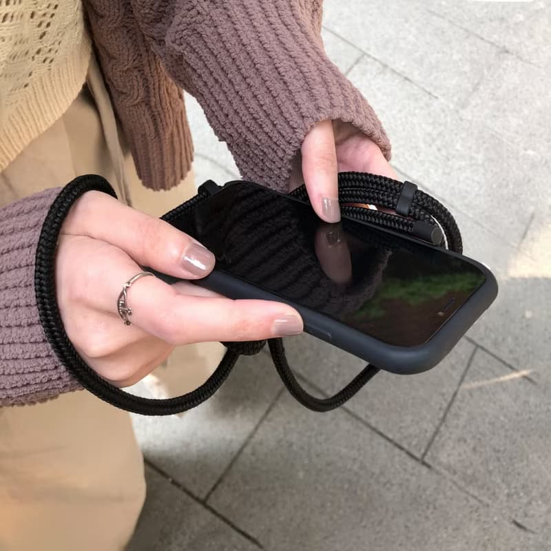 iPhone 16/15/14/13/12/SE3 快樂小雛菊 二合一防摔背繩手機殼