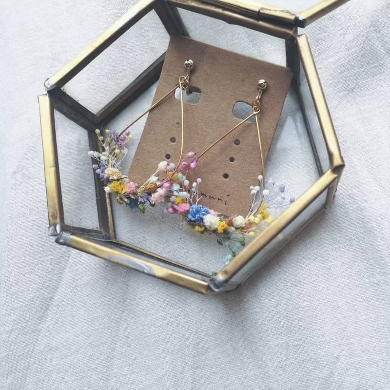 hanakanmuriの雫フープピアス/イヤリング/お花畑のハンモック
