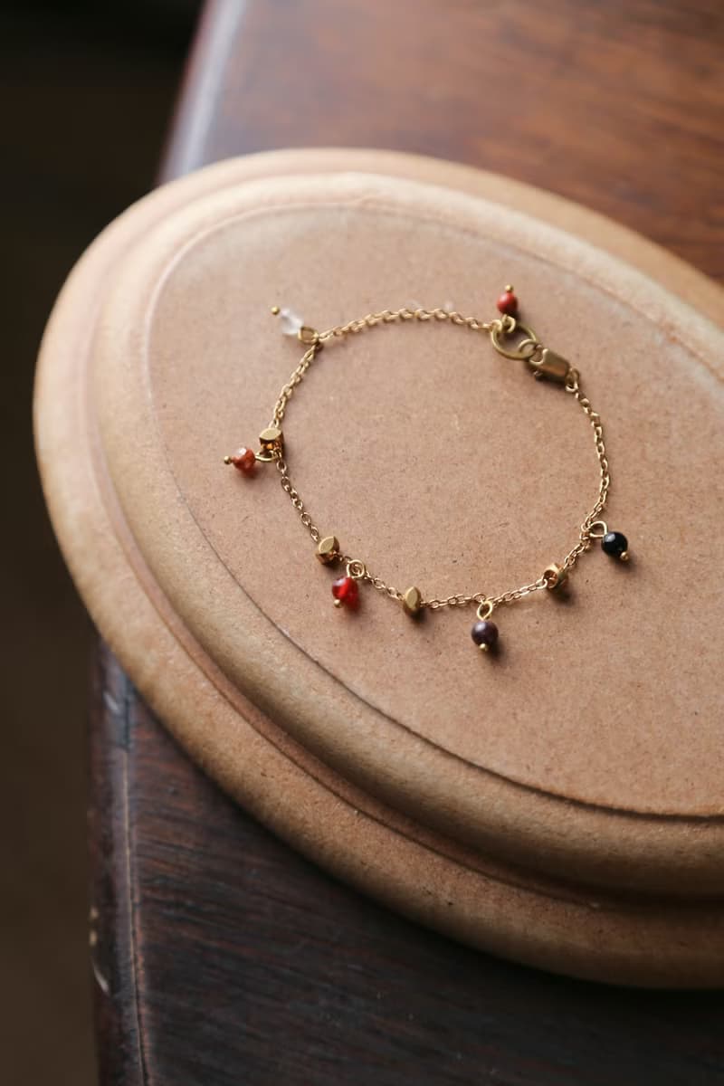 漸 - 水晶 礦石 手鍊 手環 (七款)