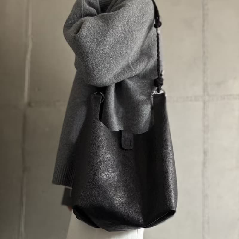 Usual Bag M Black_Goat Skin