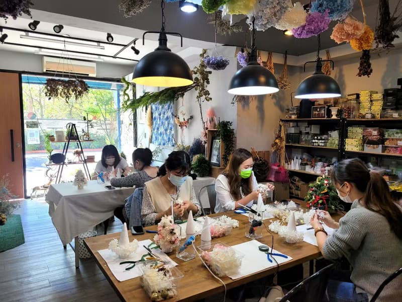 【體驗】手作體驗  輕時光。永生玫瑰香氛盆花+精油組