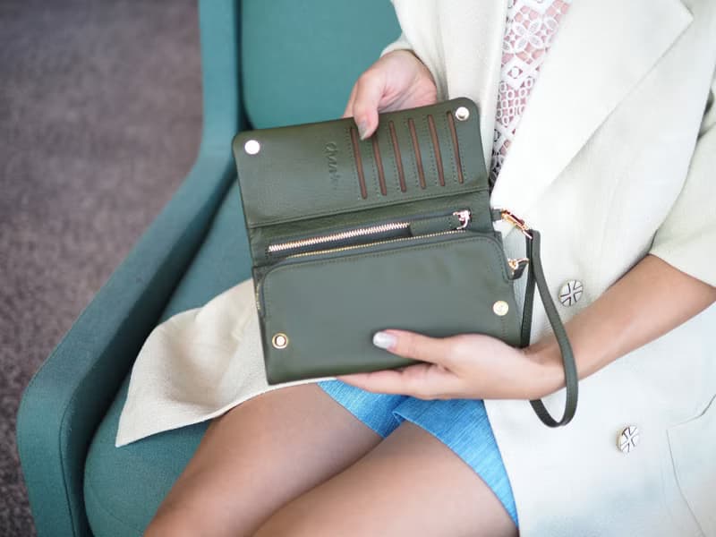 Mousse wallet (Moss Green) : Long wallet, soft leather wallet, Green