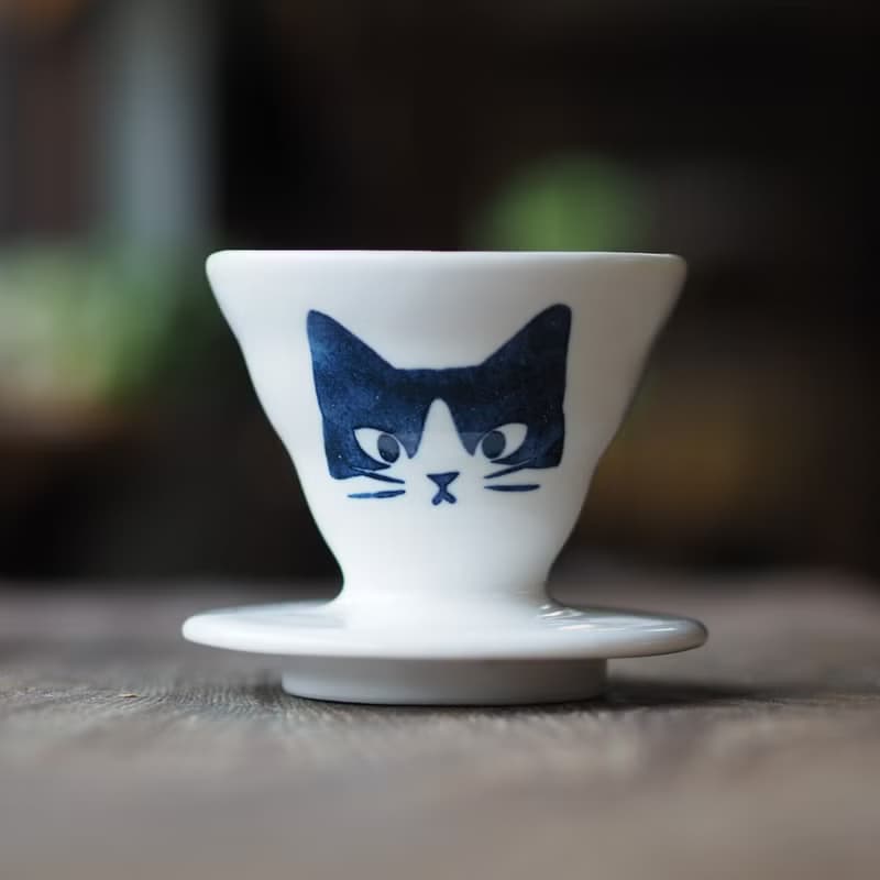 預購【HARIO聯名】貓咪青花瓷 V60 咖啡濾杯