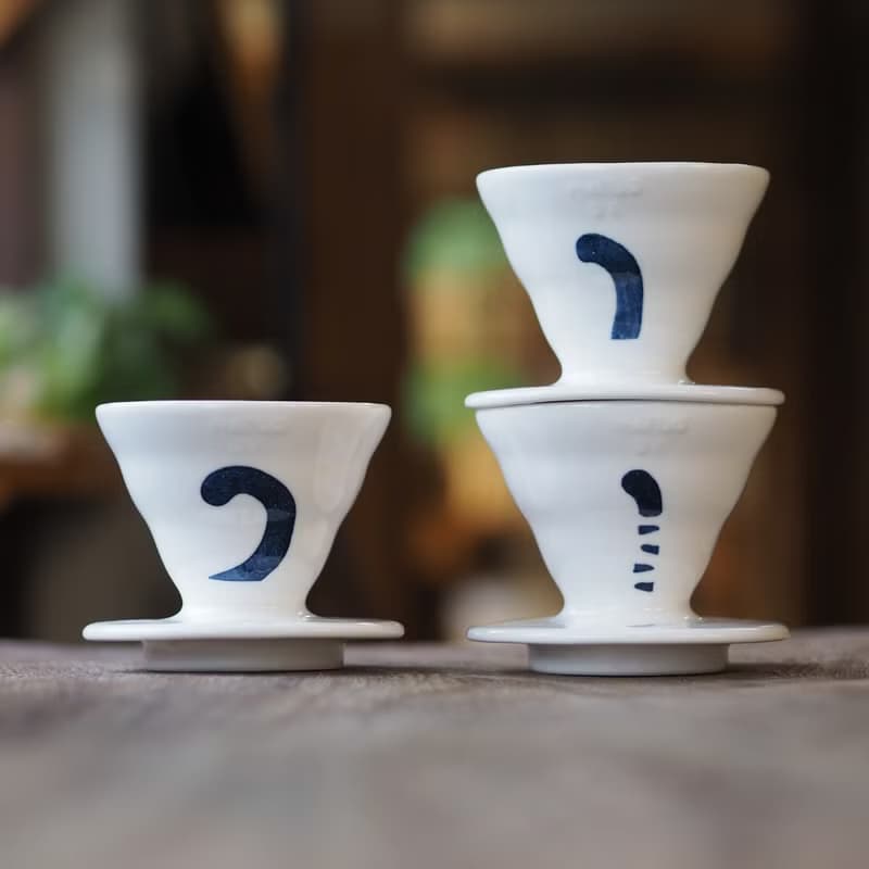 預購【HARIO聯名】貓咪青花瓷 V60 咖啡濾杯