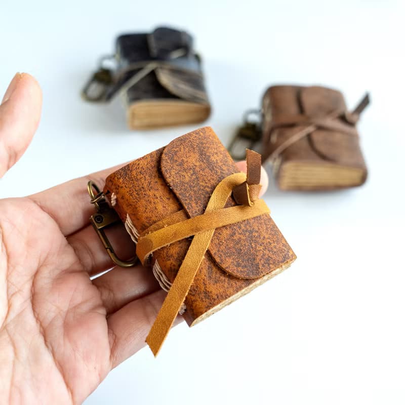 鑰匙鏈 Mini Book Keychain