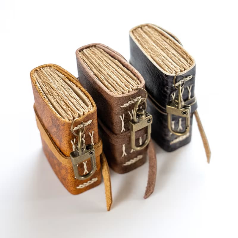 鑰匙鏈 Mini Book Keychain