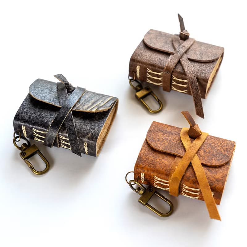 鑰匙鏈 Mini Book Keychain
