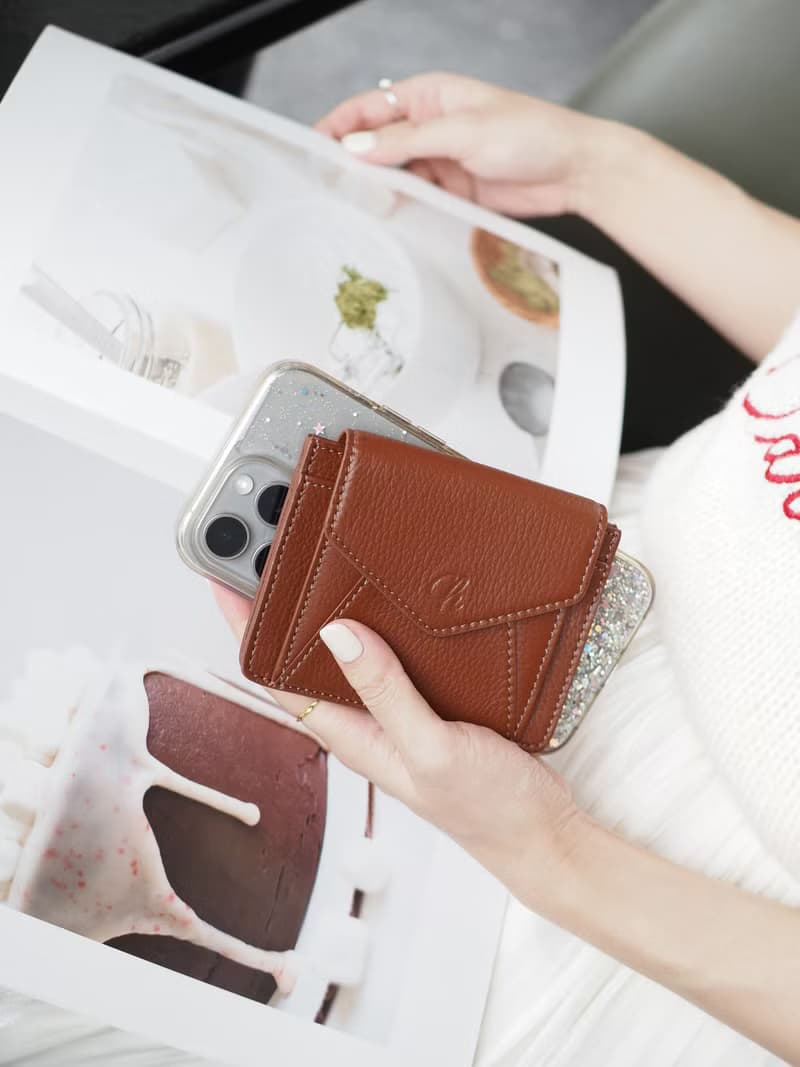 Daily (Chocolate) : Mini wallet, short wallet, cow leather, Brown