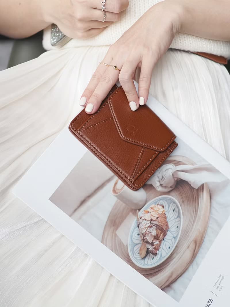 Daily (Chocolate) : Mini wallet, short wallet, cow leather, Brown