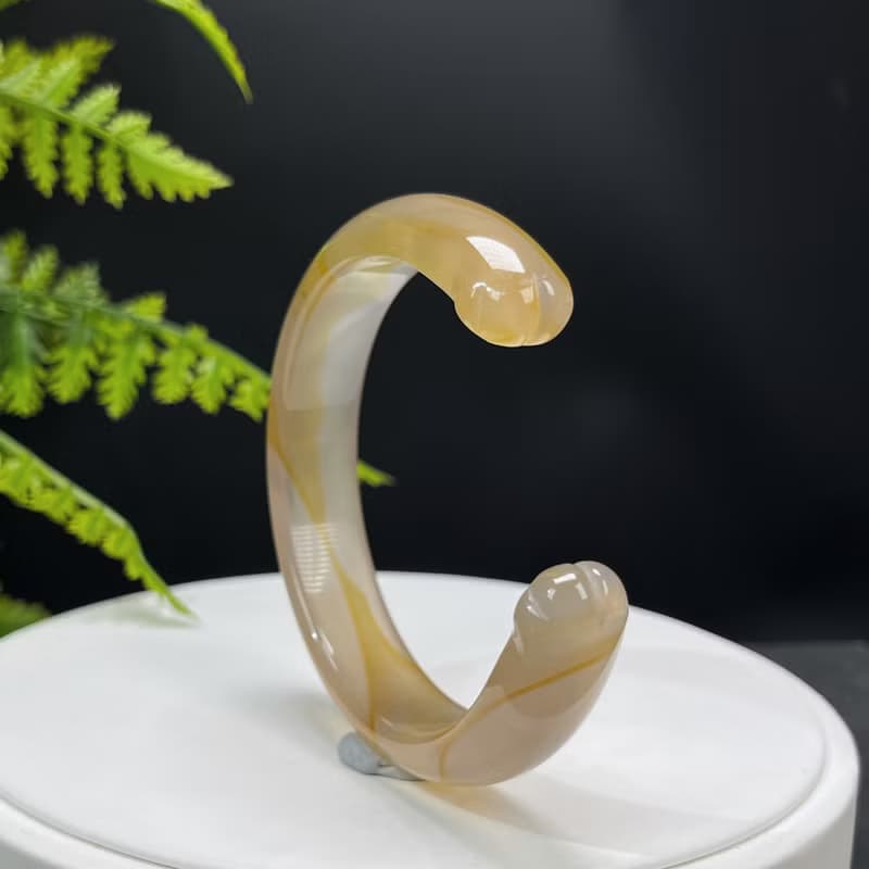精品精選 開口貓爪瑪瑙手镯 63MM 冰潤起光飄花香槟金 財富繁榮