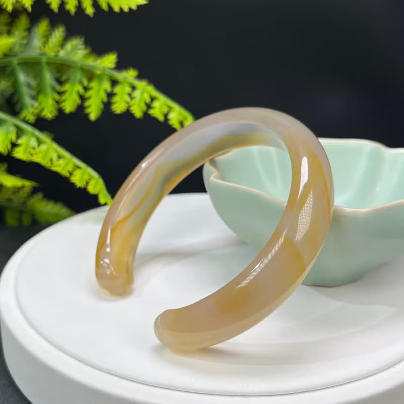 精品精選 開口貓爪瑪瑙手镯 63MM 冰潤起光飄花香槟金 財富繁榮