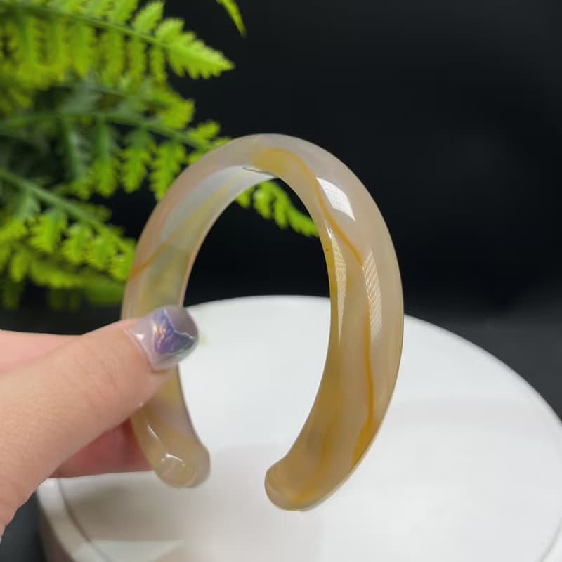 精品精選 開口貓爪瑪瑙手镯 63MM 冰潤起光飄花香槟金 財富繁榮