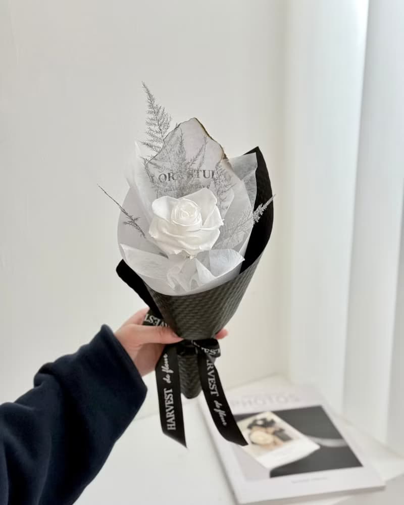 單朵永生玫瑰花束