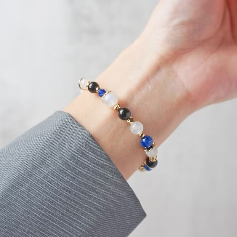 星海微光 // 月光石藍晶石黑曜石 手鍊 // 內在平靜 淨化負能量