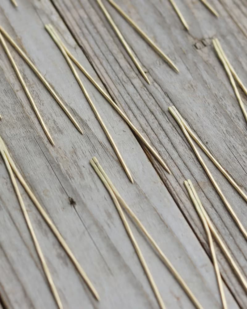 松葉のカタチの真鍮ぴっく