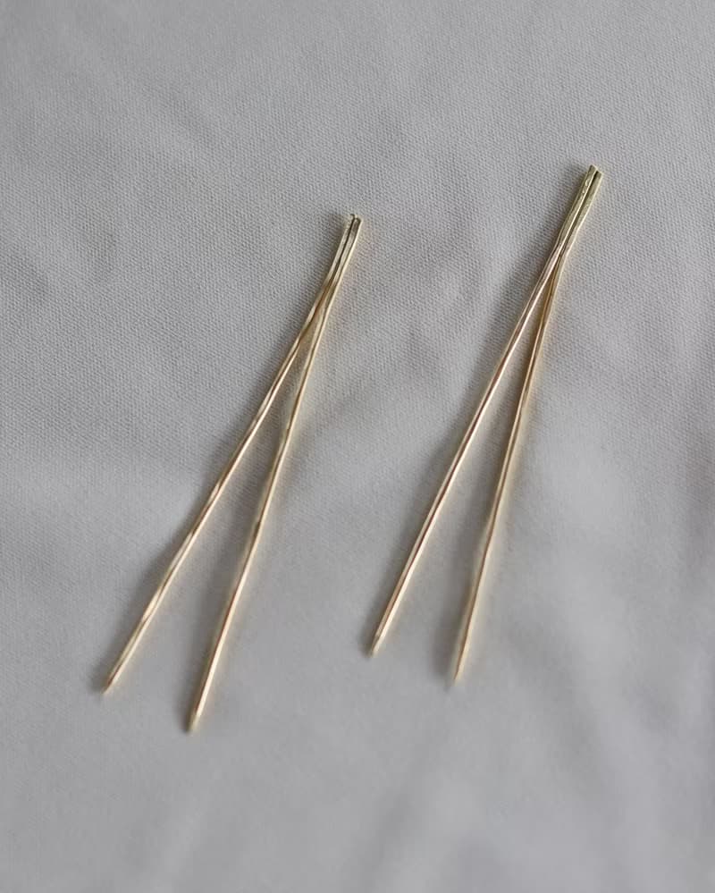 松葉のカタチの真鍮ぴっく