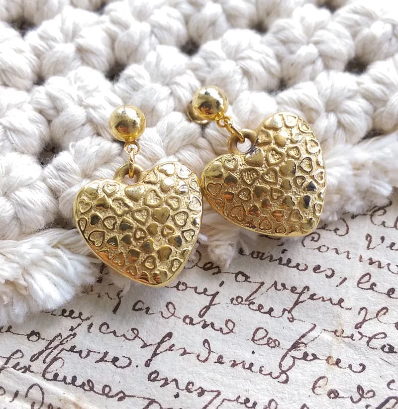 Vintage Jewelry 西洋古董飾品 垂墜 金色調 優雅愛心 針式耳環