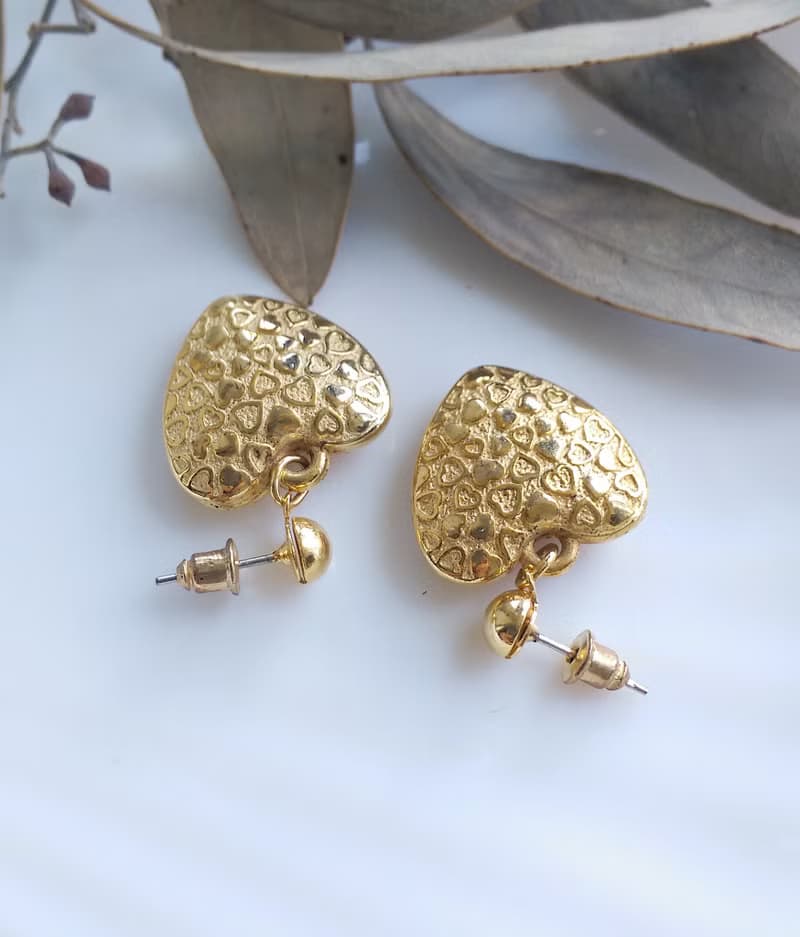 Vintage Jewelry 西洋古董飾品 垂墜 金色調 優雅愛心 針式耳環