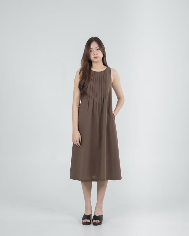巧克力棕前摺亞麻麻纖混紡寬鬆洋裝