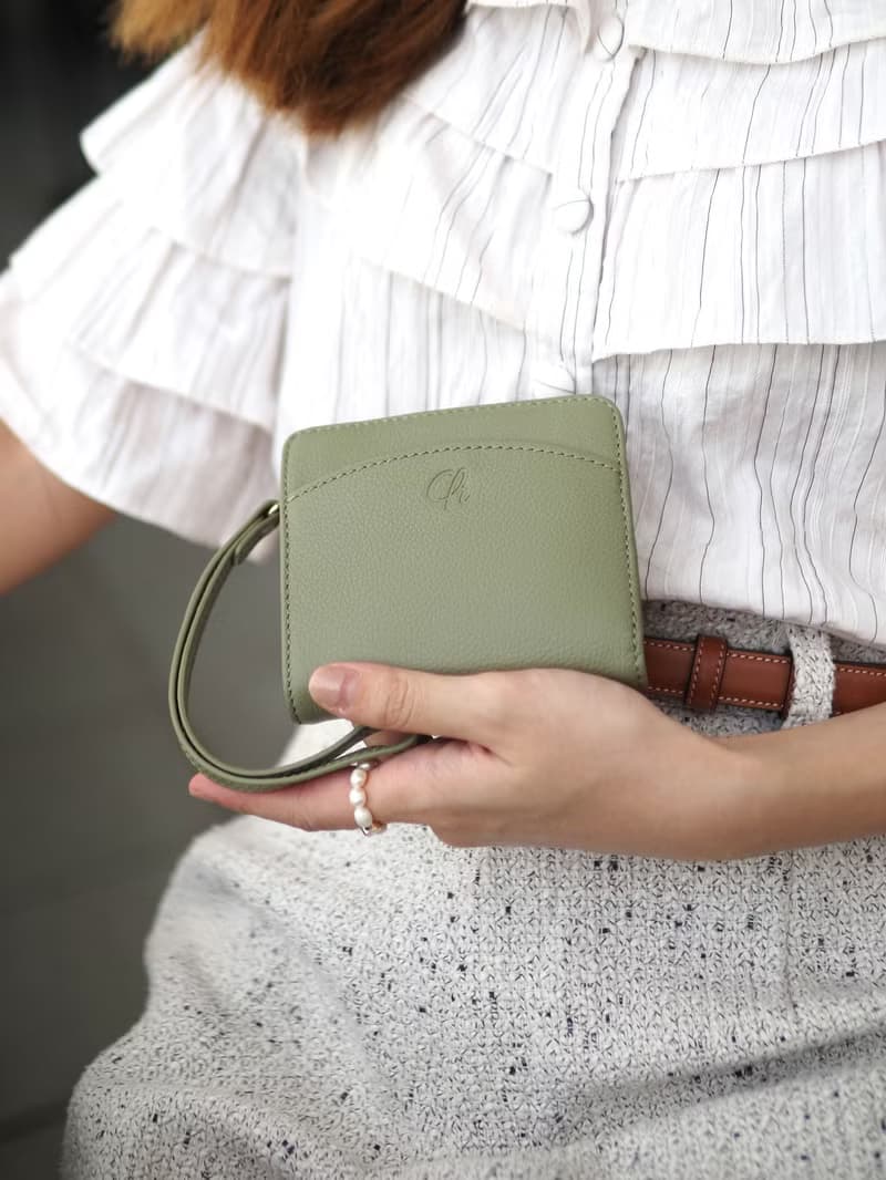 Anna (Pistachio Green): Mini wallet, short wallet, cow leather, Bifold Zipper