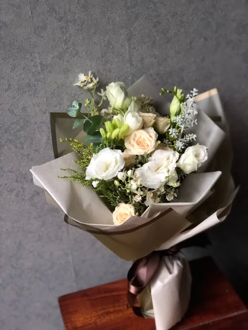 春日玫瑰桔梗鮮花花束 | 畢業 生日首選 | 台北可自取