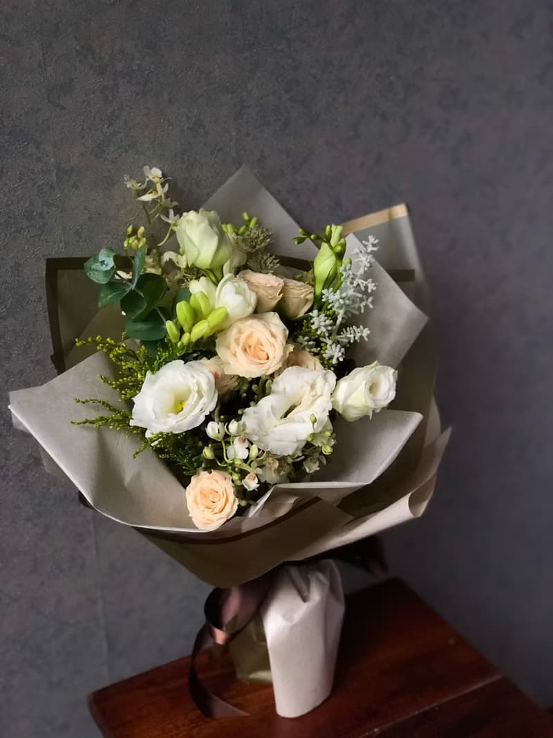春日玫瑰桔梗鮮花花束 | 畢業 生日首選 | 台北可自取