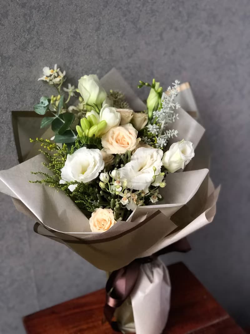春日玫瑰桔梗鮮花花束 | 畢業 生日首選 | 台北可自取