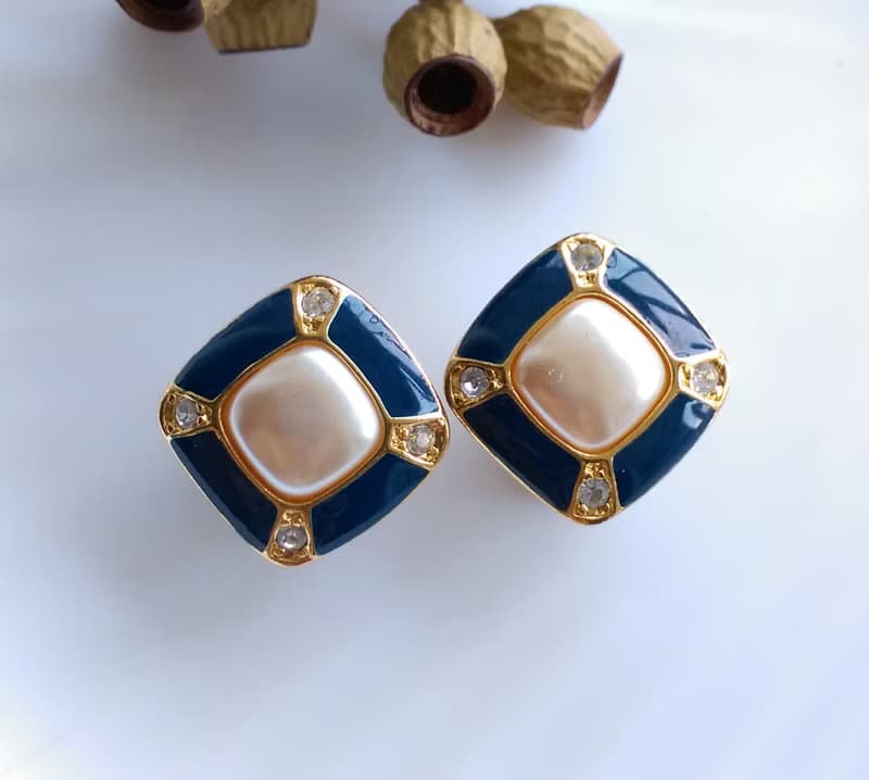 Vintage Jewelry 西洋古董飾品 經典 四角方珠 針式耳環