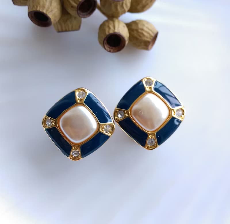 Vintage Jewelry 西洋古董飾品 經典 四角方珠 針式耳環