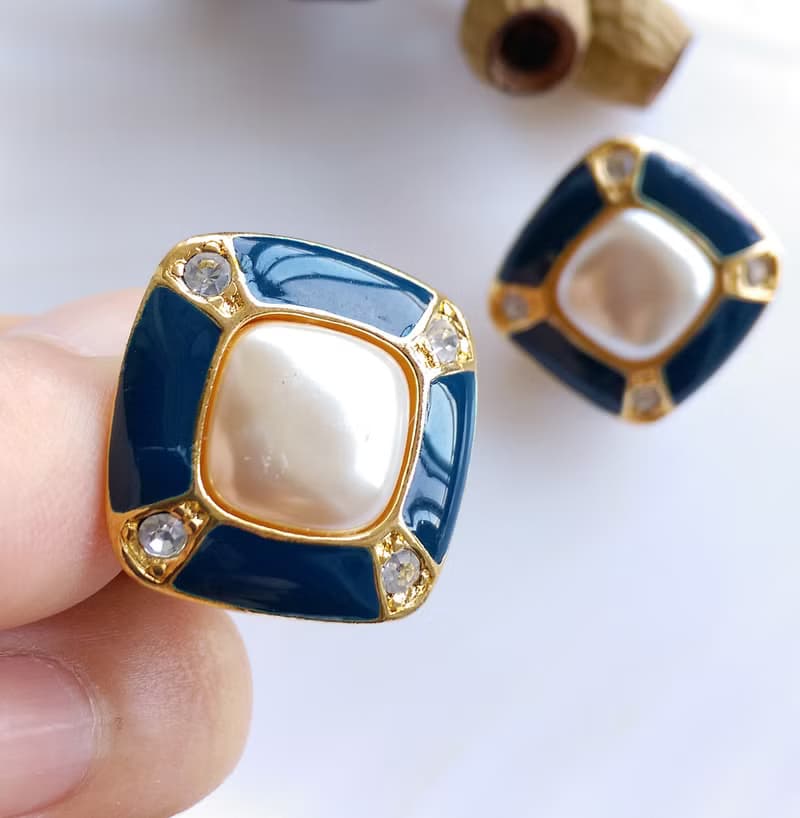Vintage Jewelry 西洋古董飾品 經典 四角方珠 針式耳環