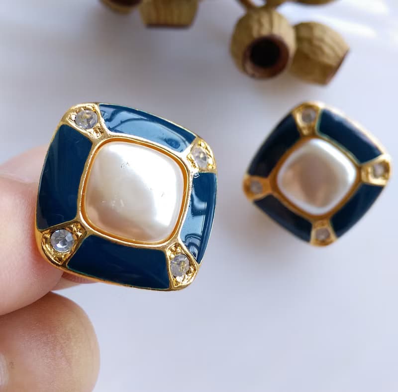 Vintage Jewelry 西洋古董飾品 經典 四角方珠 針式耳環
