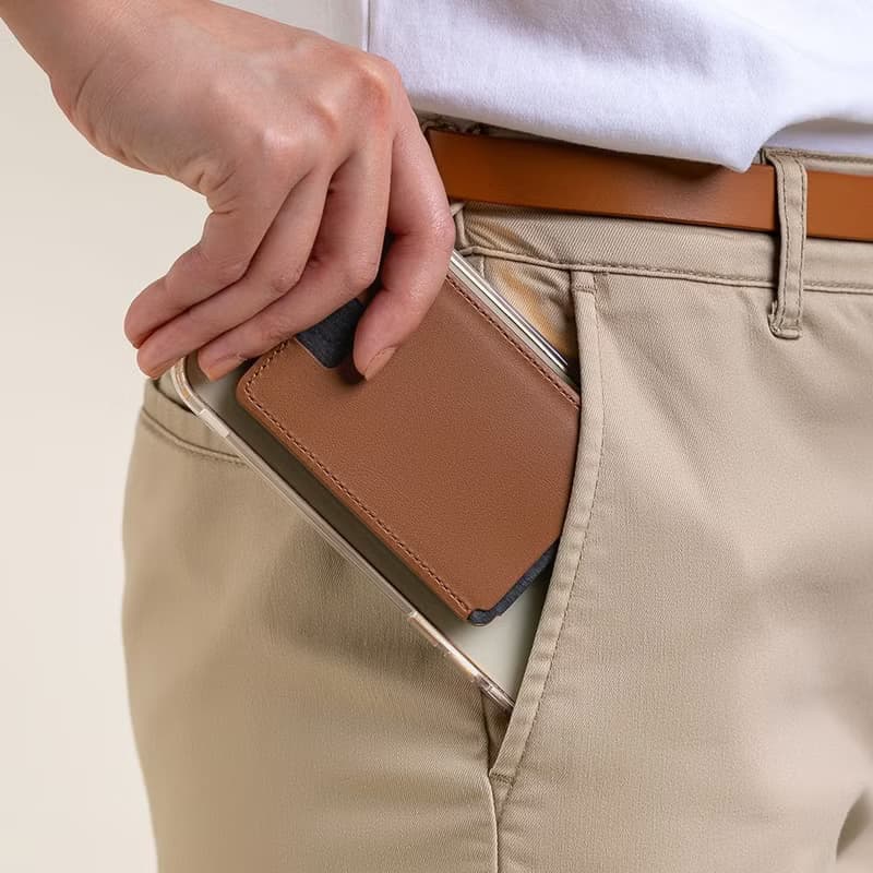 DuoFlip磁吸翻轉證件卡套/雙面卡夾(Mag Safe適用)榛果棕