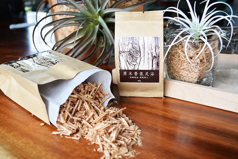 香氛超值組合(檜木精油5ml+露噴霧30ml+香氛足浴包x3+樟木杯墊x3)