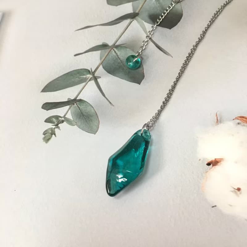 靈擺系列-湖水藍綠造型琉璃靈擺項鍊