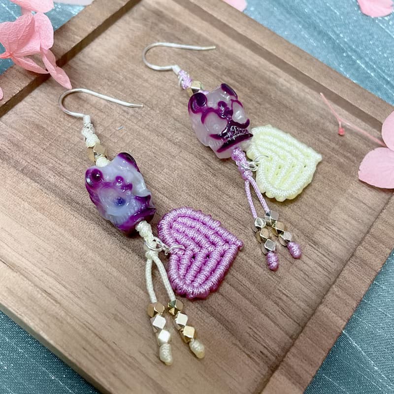 白紫雙面雕刻夜王屍陀林主心形編織個性款S925銀耳墜