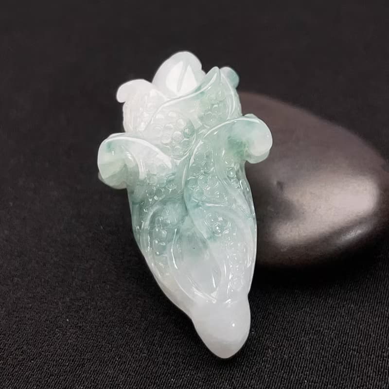冰種飄綠花翡翠巧雕白菜 | 天然緬甸翡翠A貨 | 送禮