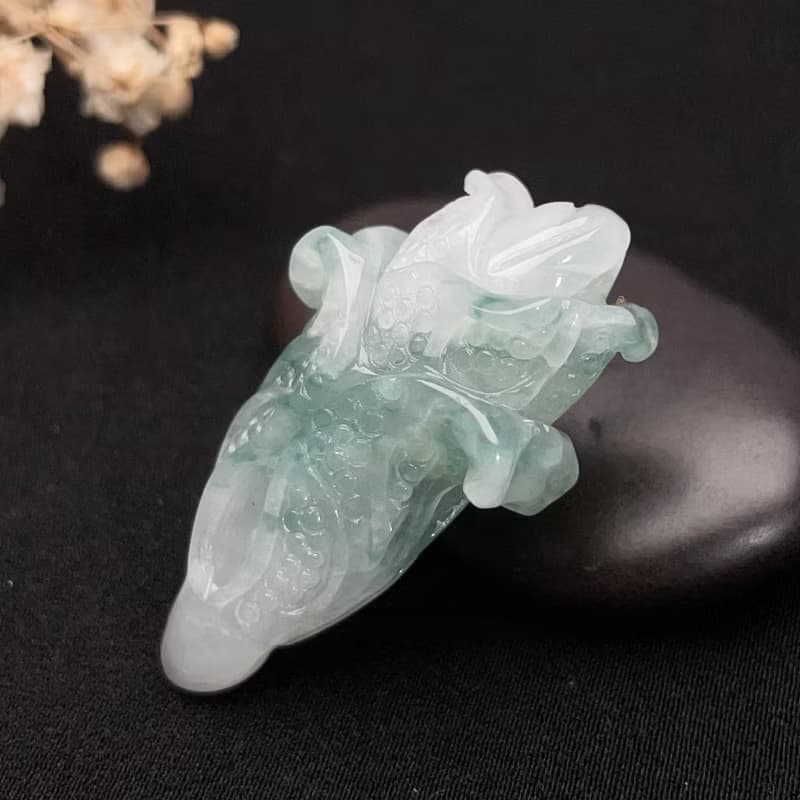 冰種飄綠花翡翠巧雕白菜 | 天然緬甸翡翠A貨 | 送禮