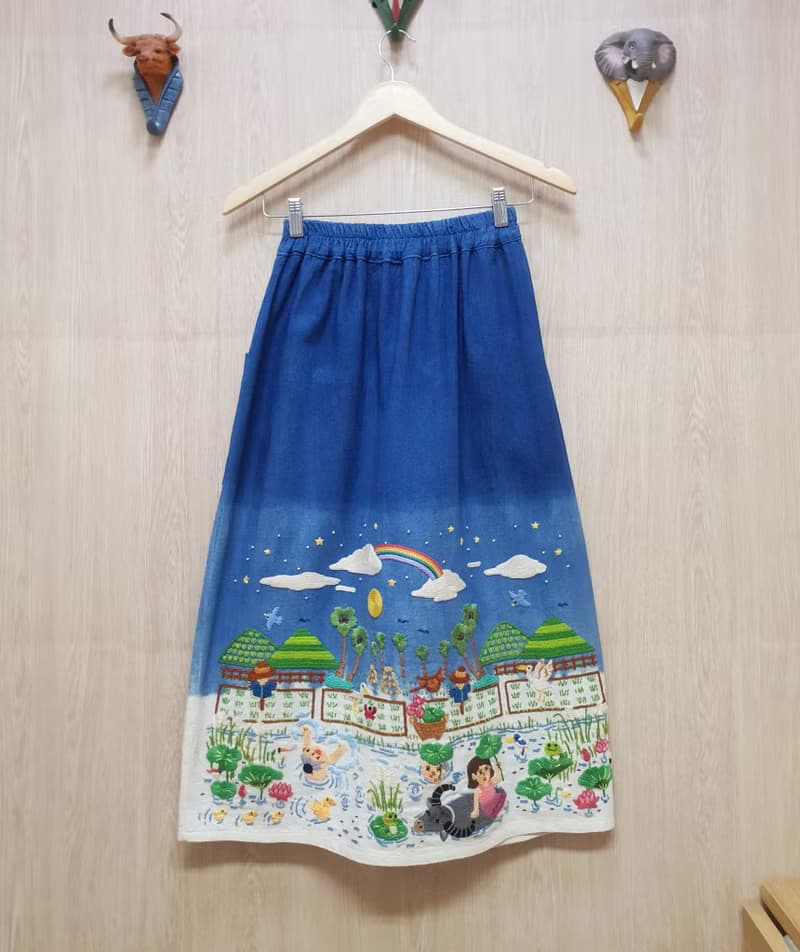 手工刺繡裙子、棉織物、鄉村生活、蓮花
