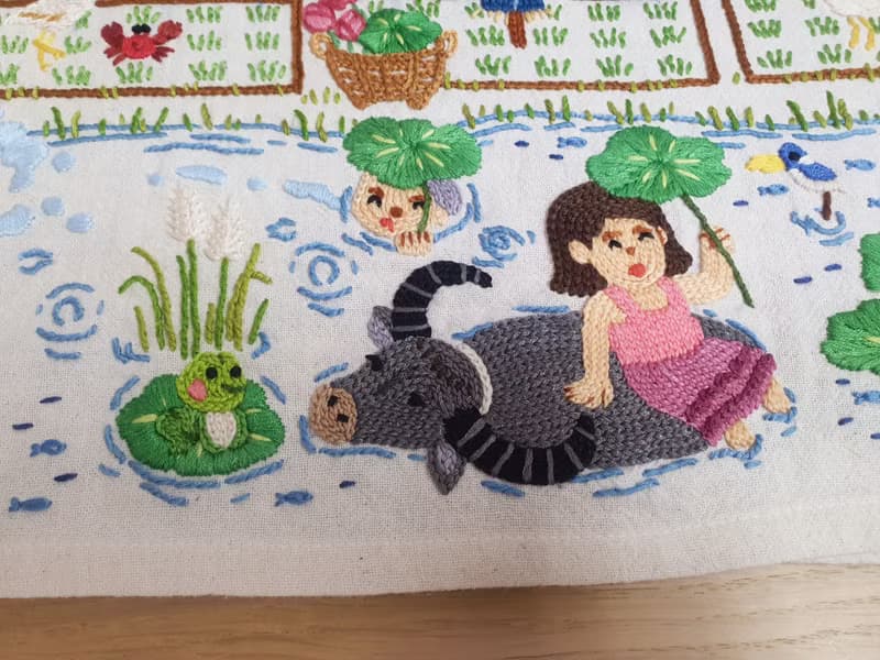 手工刺繡裙子、棉織物、鄉村生活、蓮花