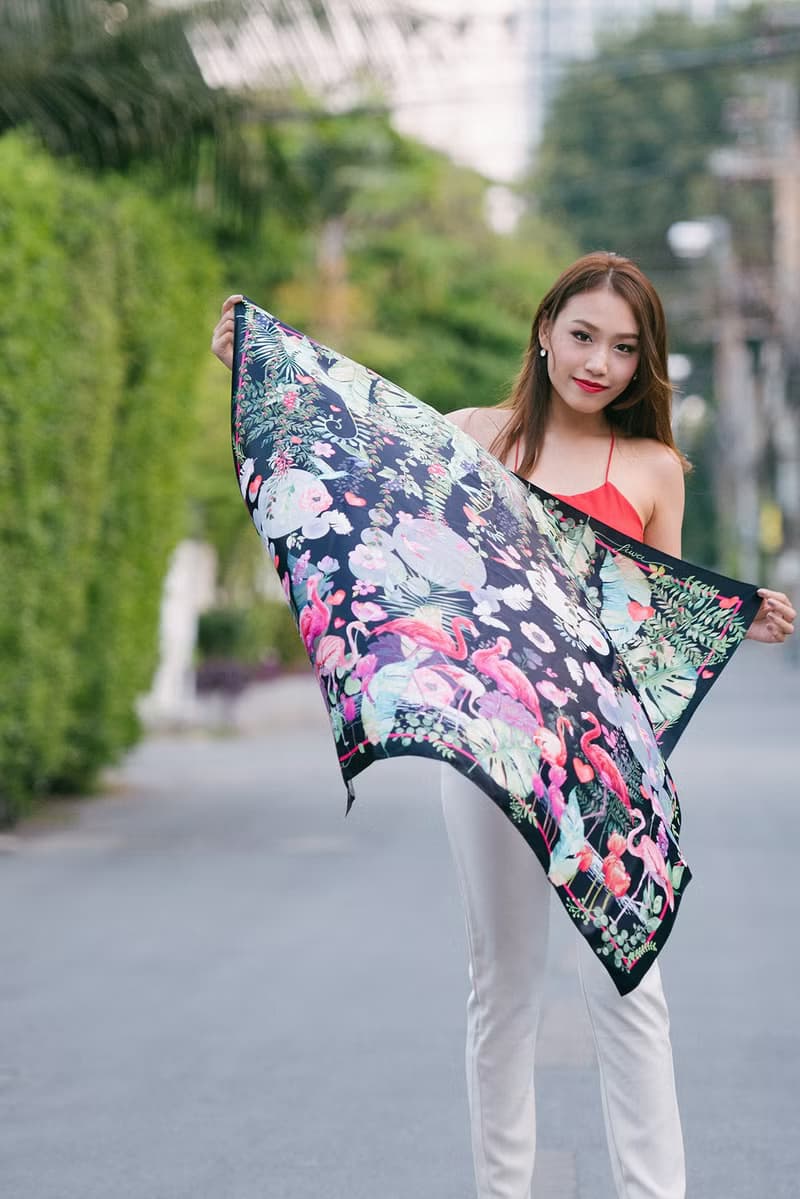愛鳥系列 - (黑色)浪漫紅鶴絲巾／圍巾（Love birds - Romantic Flamingo Scarf in Black colour）
