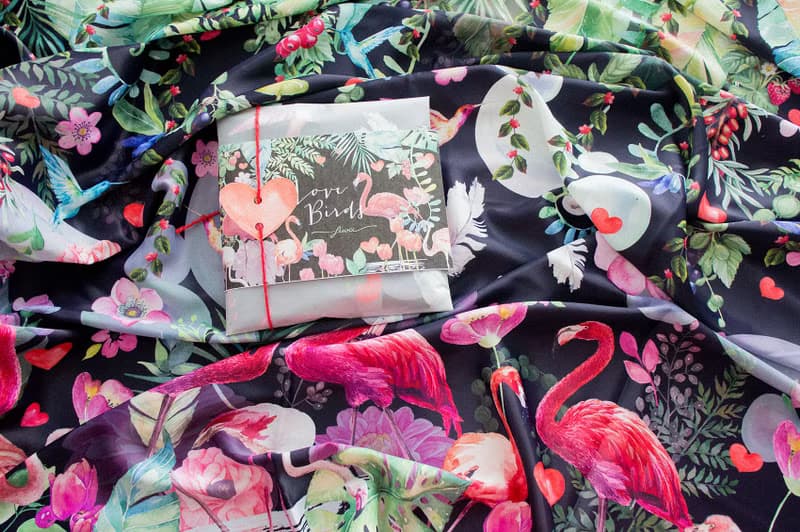 愛鳥系列 - (黑色)浪漫紅鶴絲巾／圍巾（Love birds - Romantic Flamingo Scarf in Black colour）