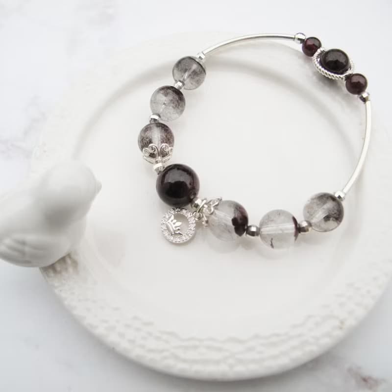 【水晶手串】我的后 | 紅石榴石×紅幽靈異象水晶手鍊 | 大員囡仔