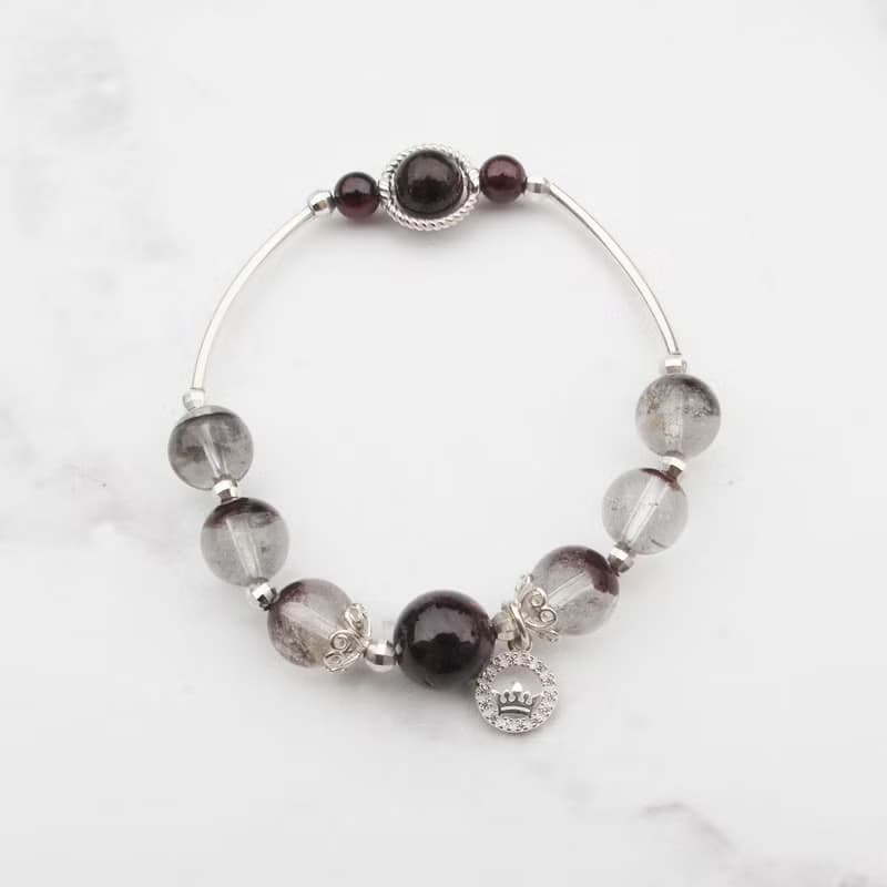 【水晶手串】我的后 | 紅石榴石×紅幽靈異象水晶手鍊 | 大員囡仔