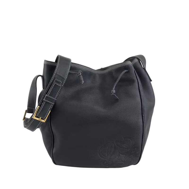 【 日本直送　名牌中古包 】LOEWE ロエベ ショルダーバッグ ネイビー アナグラム ナッパレザー 巾着 vintage ヴィンテージ オールド 3vjxri