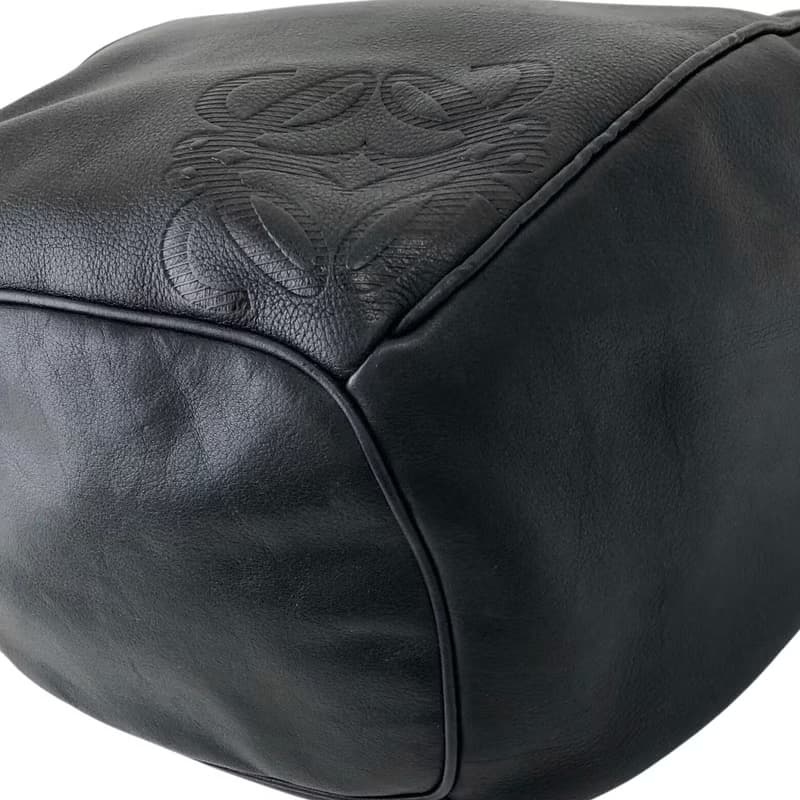 【 日本直送　名牌中古包 】LOEWE ロエベ ショルダーバッグ ネイビー アナグラム ナッパレザー 巾着 vintage ヴィンテージ オールド 3vjxri