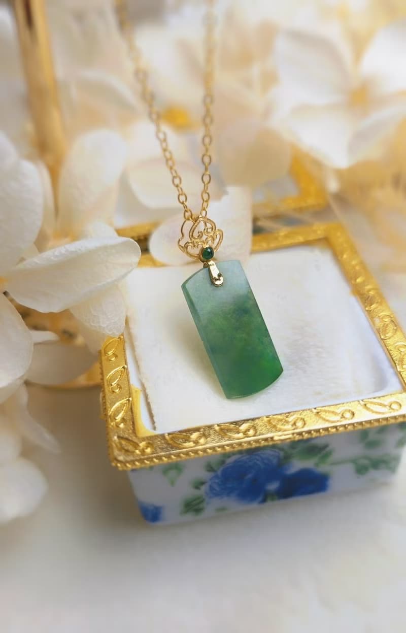 財富自由|純18k金冰綠無事牌|緬甸A貨翡翠如意頭吊墜項鍊